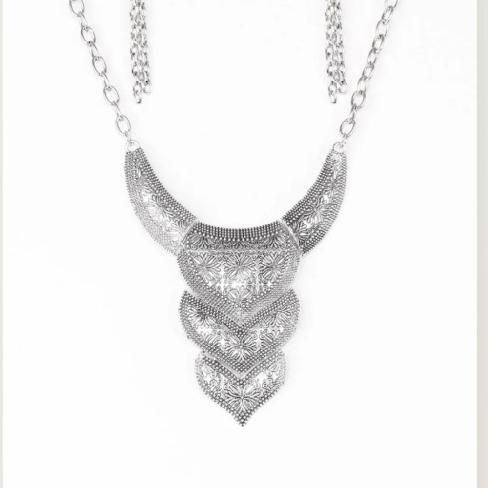 Paparazzi Silver Layered Necklace Texas Temptress Fashion Jewelry